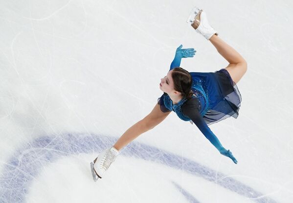 Con apenas 16 años, Anna Sherbakova logró obtener el primer lugar de la competición. Obtuvo la medalla de oro con 233,17 puntos. Este fue el primer campeonato mundial de la patinadora.
 - Sputnik Mundo