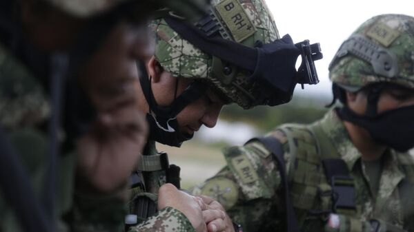 Militares colombianos, imagen referencial - Sputnik Mundo
