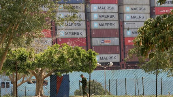 El portacontenedores Ever Given encallado en el canal de Suez - Sputnik Mundo