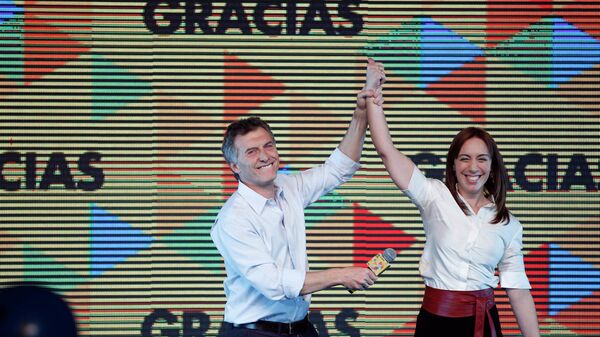 El expresidente argentino Mauricio Macri y la exgobernadora de la provincia de Buenos Aires María Eugenia Vidal celebrando su triunfo electoral en 2015 - Sputnik Mundo