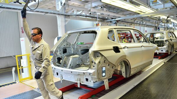 Fábrica de Volkswagen en Puebla, México - Sputnik Mundo