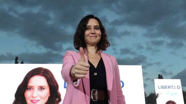 Isabel Díaz Ayuso en el cierre de campaña electoral en Madrid, España - Sputnik Mundo