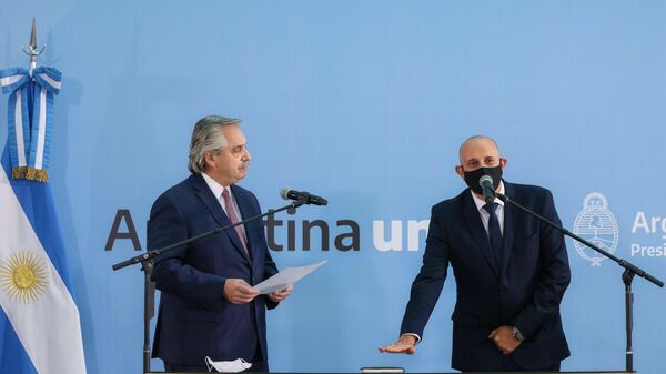 El presidente de Argentina, Alberto Fernández, tomó juramento como nuevo ministro de Transporte a Alexis Guerrera - Sputnik Mundo