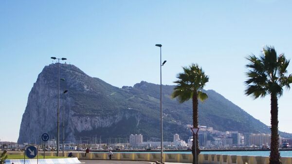 Vista del peñón de Gibraltar desde La Línea de la Concepción - Sputnik Mundo