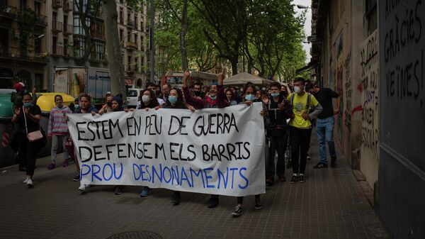 Manifestación contra los desahucios en Barcelona en abril de 2021 (referencial) - Sputnik Mundo