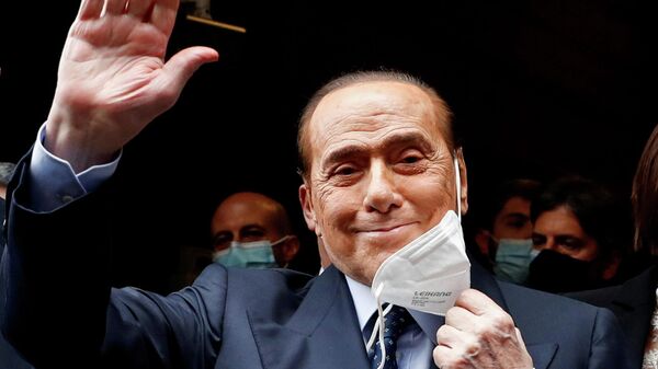 Silvio Berlusconi, el ex primer ministro de Italia - Sputnik Mundo