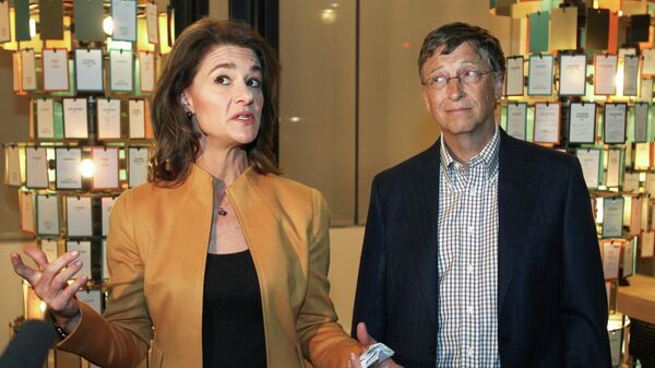 Bill y Melinda Gates en 2012 - Sputnik Mundo