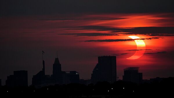 El primer eclipse solar del año visto desde Baltimore, EEUU, el 10 de junio, 2020 - Sputnik Mundo