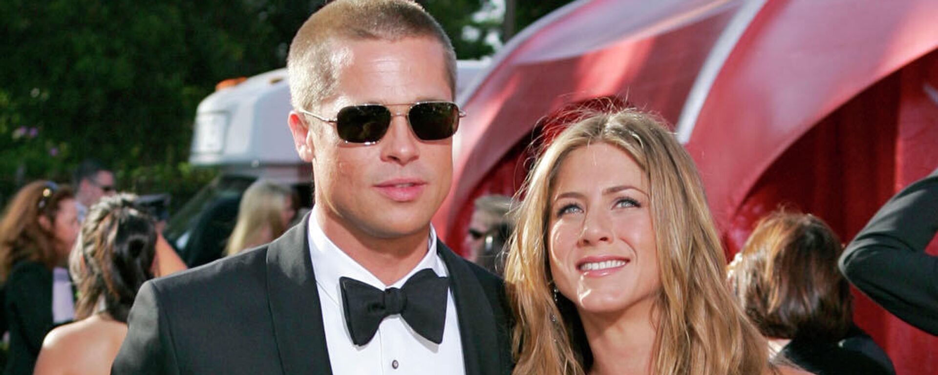 Los actores estadounidenses Brad Pitt y Jennifer Aniston en 2004 - Sputnik Mundo, 1920, 28.06.2021