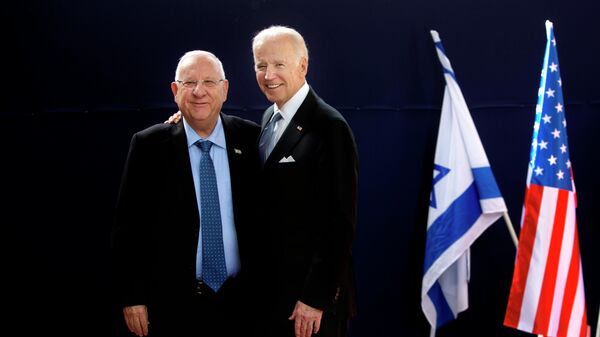 Reuven Rivlin, presidente de Israel, y Joe Biden, actual presidente de EEUU, en 2016 - Sputnik Mundo