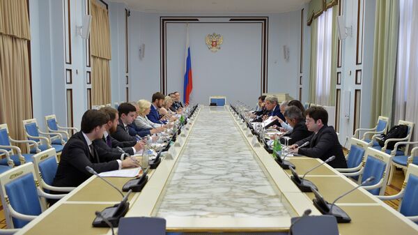 En encuentro del enviado especial de Rusia para el clima, Ruslán Edelgueríev, y su par estadounidense John Kerry - Sputnik Mundo