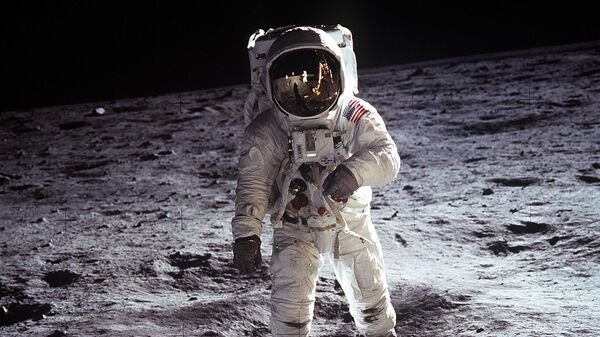 La icónica foto del Buzz Aldrin en la Luna en 1969 - Sputnik Mundo