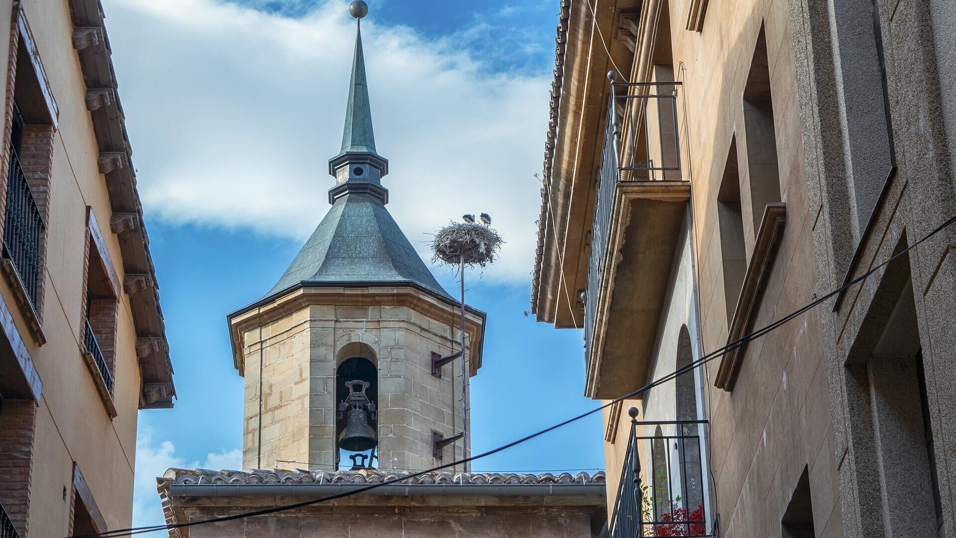Indignación en un pueblo catalán: sin campanadas en su iglesia porque  molestan a los turistas , Sputnik Mundo