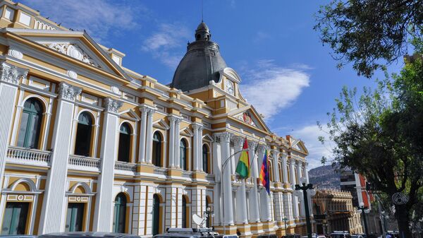 Vista lateral del palacio de la Asamblea Legislativa de Bolivia - Sputnik Mundo