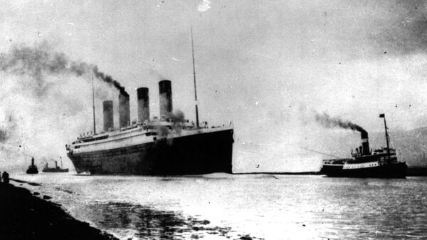 El Titanic sale del puerto de Southampton (Reino Unido) en su primer viaje por el Atlántico - Sputnik Mundo