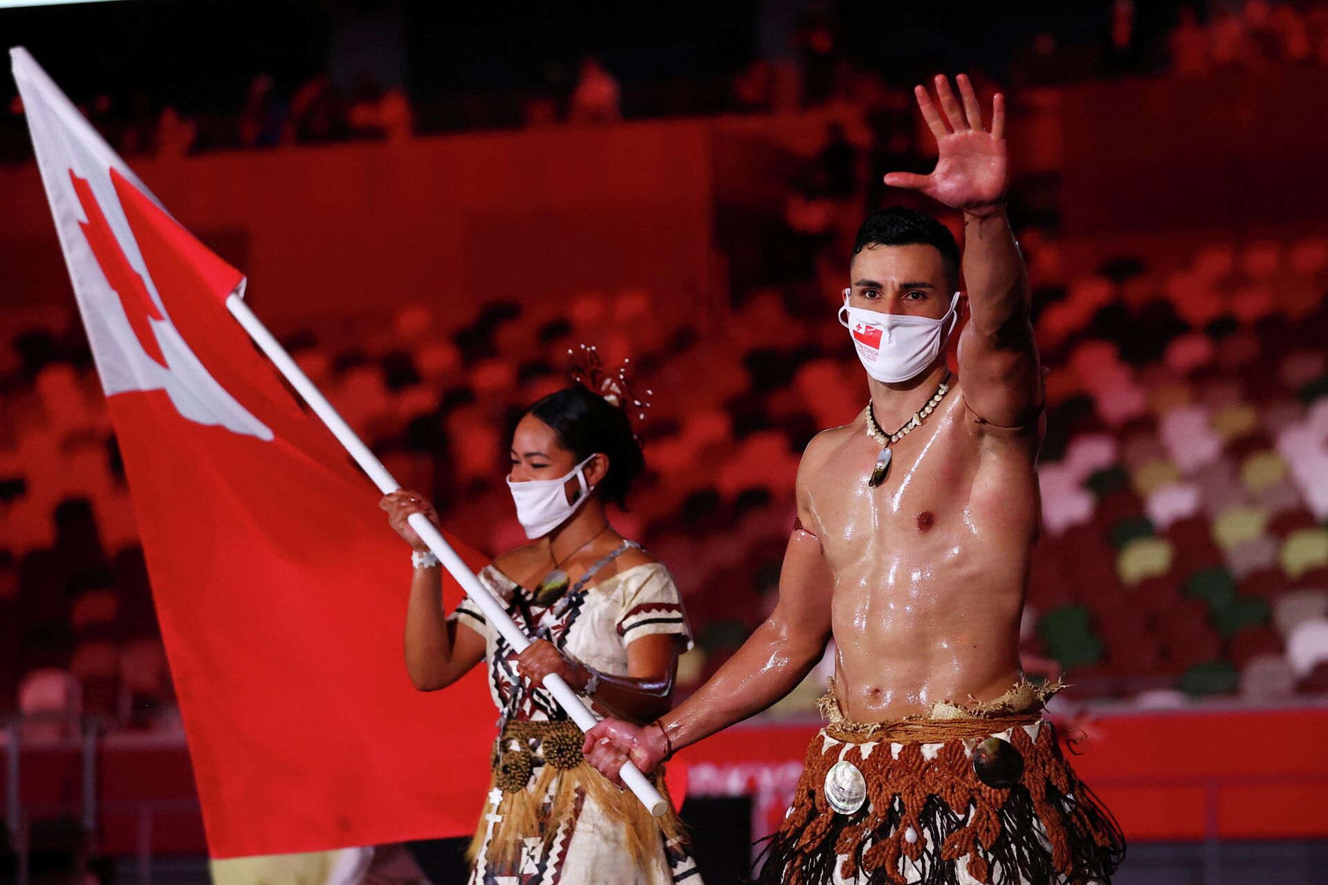 Pita Taufatofua, atleta de Tonga, en la ceremonia de apertura de los JJOO de Tokio 2020 - Sputnik Mundo, 1920, 08.08.2021