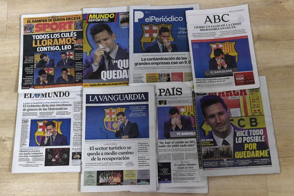 Las portadas de los periódicos españoles muestran al delantero del Barcelona llorando durante la conferencia de prensa del 8 de agosto - Sputnik Mundo