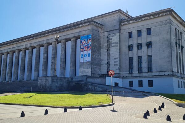Monumental coliseo de la Facultad de Derecho, edificio emblemático de la Universidad de Buenos Aires - Sputnik Mundo