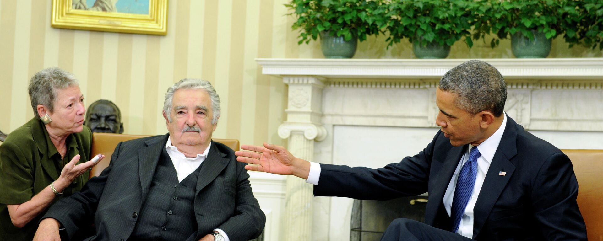 El expresidente uruguayo José Mujica junto a su par estadounidense Barack Obama durante una reunión en la Casa Blanca en 2014 - Sputnik Mundo, 1920, 17.08.2021