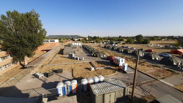 Campamento temporal de refugiados afganos en la base de Torrejón de Ardoz (Madrid) - Sputnik Mundo