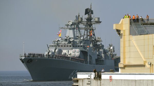 El buque antisubmarino ruso Vicealmirante Kulakov - Sputnik Mundo