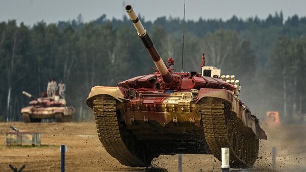 El tanque T-72B3 del equipo de Catar en el Biatlón de Tanques en los Juegos Militares Internacionales Army 2021 - Sputnik Mundo