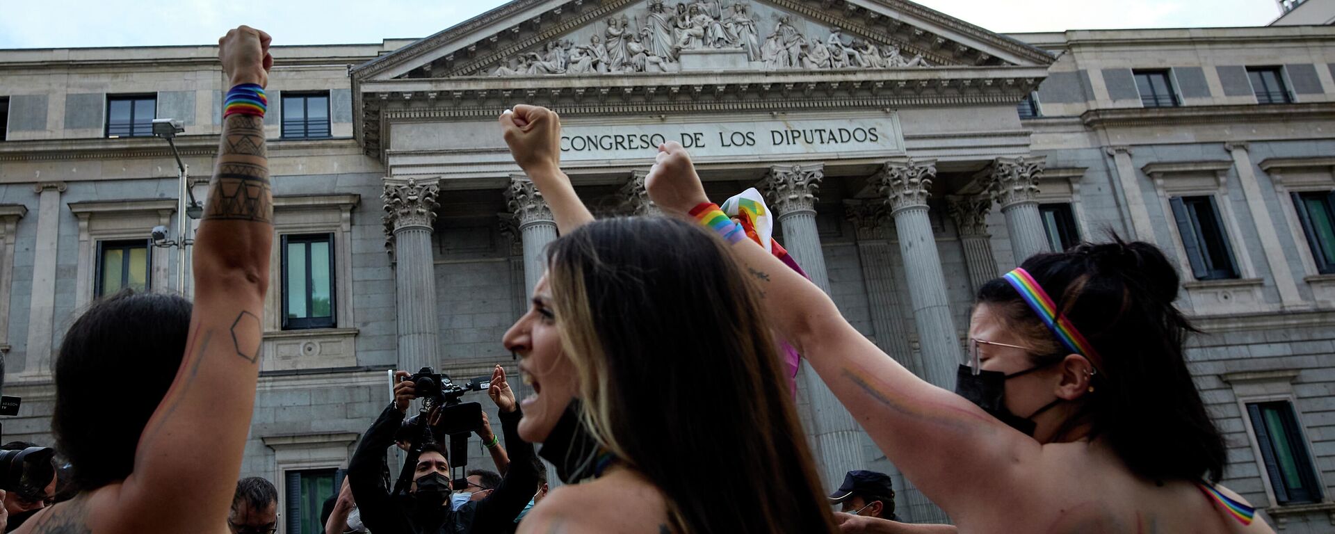 Femen se manifiesta contra la homofobia - Sputnik Mundo, 1920, 16.09.2021