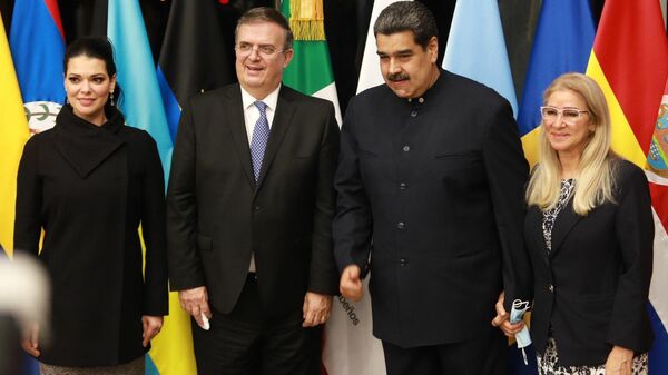El canciller de México, Marcelo Ebrard, recibe al presidente de Venezuela, Nicolas Maduro, en Ciudad de México, México - Sputnik Mundo
