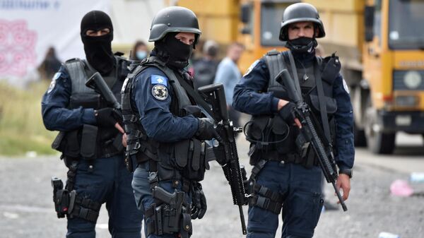Agentes de Policía de Kosovo  - Sputnik Mundo