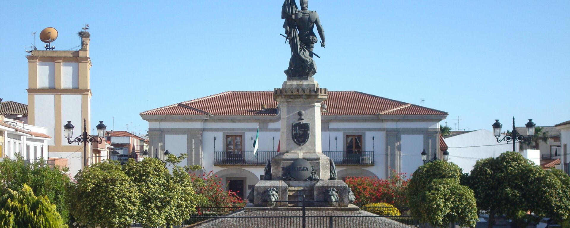 Monumento a Hernán Cortés en Medellín (Badajoz) - Sputnik Mundo, 1920, 13.10.2021