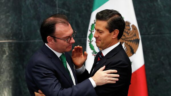 Luis Videgaray, exsecretario de Hacienda de México, Enrique Peña Nieto, expresidentte de México - Sputnik Mundo