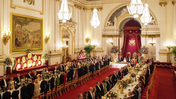 Una cena de gala en el Palacio de Buckingham (Reino Unido) - Sputnik Mundo