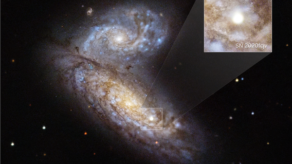 La supernova SN 2020fqv en las llamadas galaxias mariposa (NGC 4567 y NGC 4568) - Sputnik Mundo