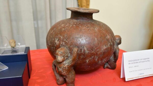 Una de las piezas arqueológicas entregada por Italia a México, el 29 de octubre del 2021 - Sputnik Mundo