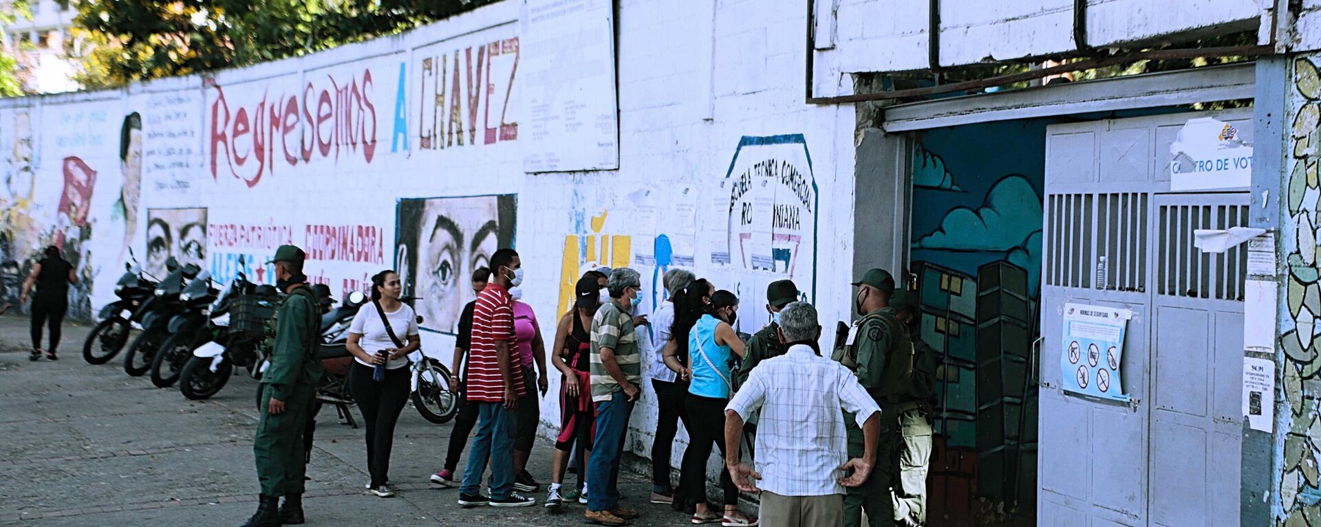  Centro electoral ubicado en el histórico barrio 23 de Enero, en Caracas   - Sputnik Mundo, 1920, 22.11.2021