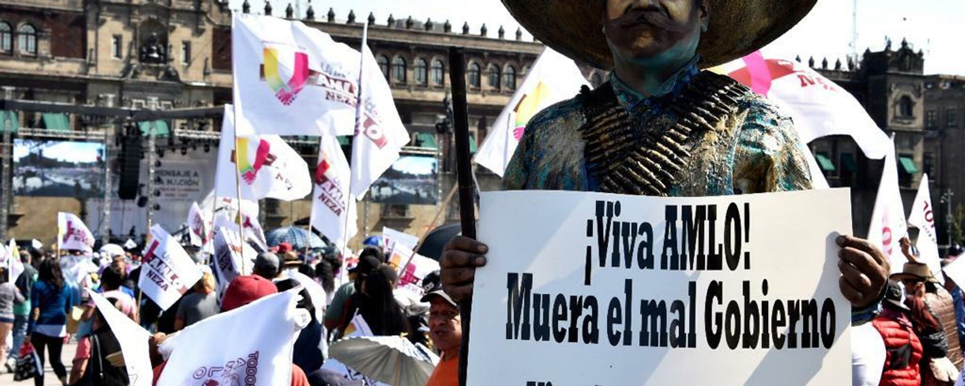 Mexicanos celebran los tres años de AMLO como presidente Mexicanos celebran los tres años de AMLO como presidente - Sputnik Mundo, 1920, 01.12.2021