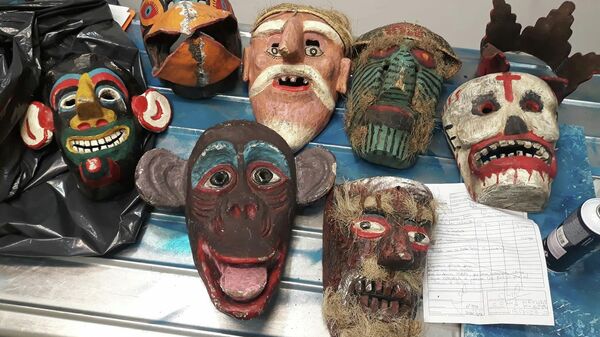 Foto difusión de las máscaras mexicanas confiscadas en Uruguay - Sputnik Mundo
