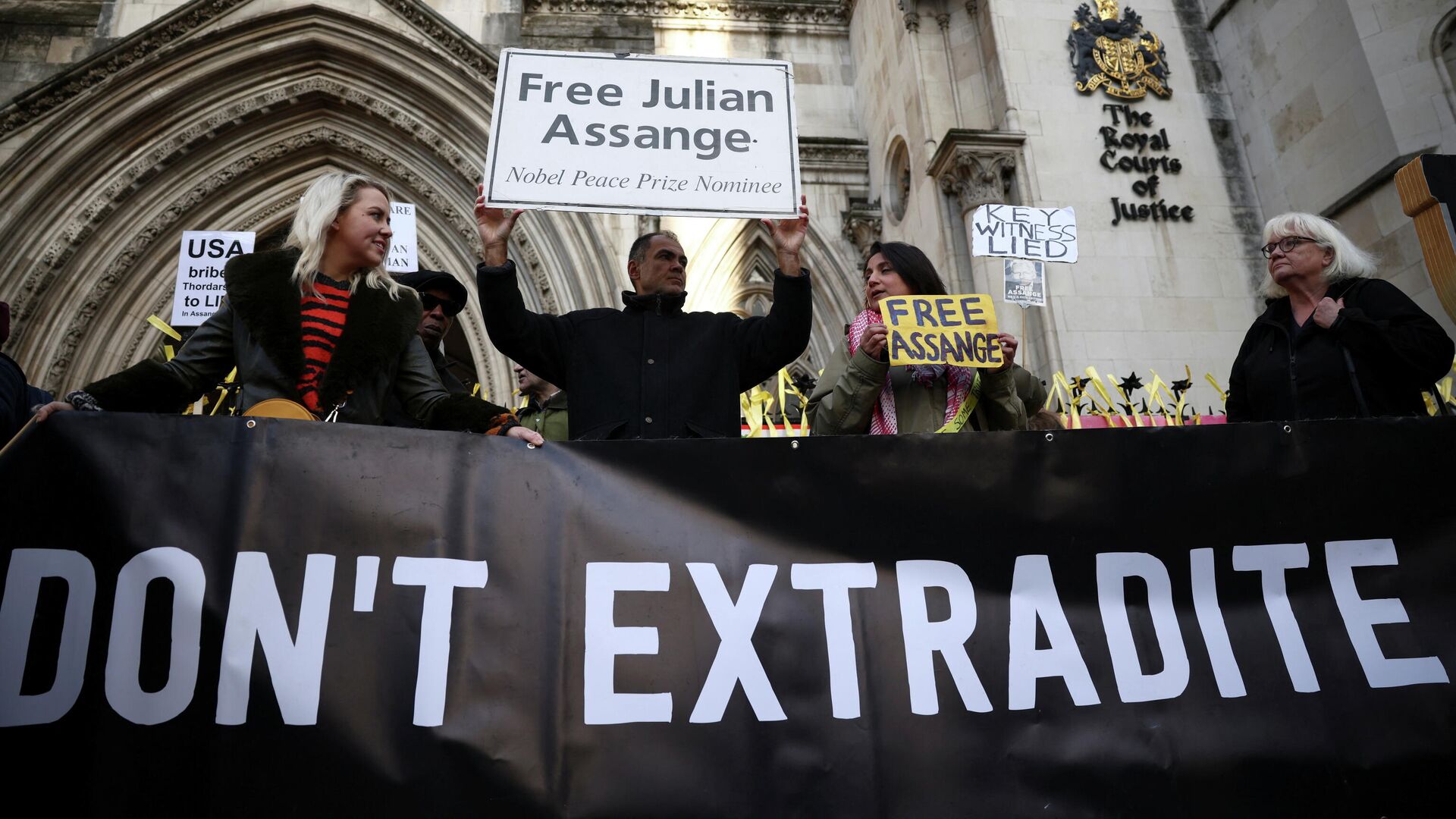 Las protestas contra la extradición de Assange - Sputnik Mundo, 1920, 10.12.2021