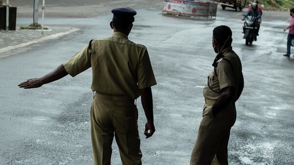 Agentes de Policía en la India - Sputnik Mundo
