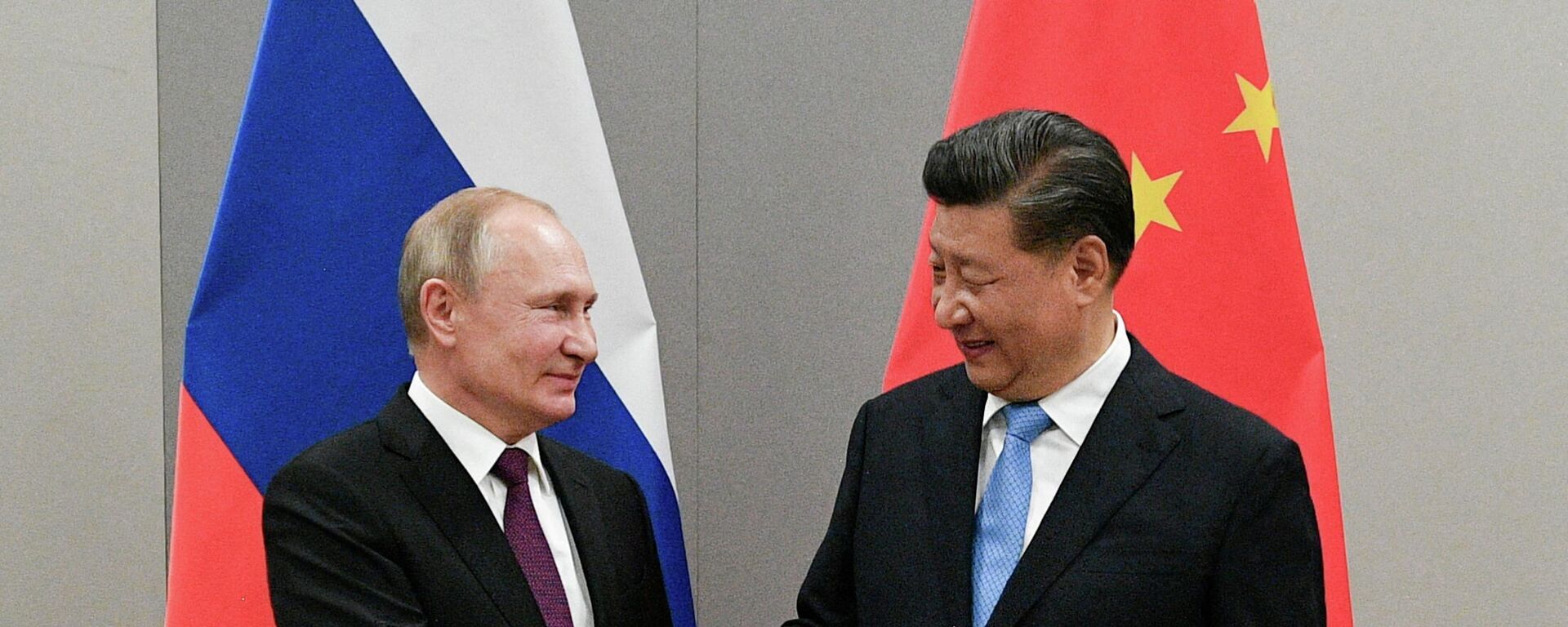 El presidente de Rusia y el presidente de China - Sputnik Mundo, 1920, 28.12.2021