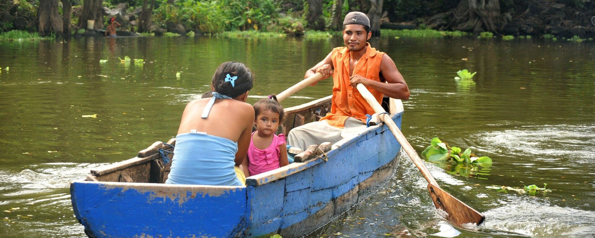 Una familia en el lago Cocibolca (Nicaragua) - Sputnik Mundo, 1920, 16.12.2021