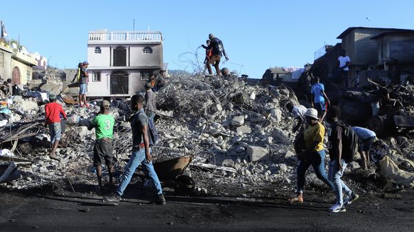 Las consecuencias de la explosión de un camión cisterna en el norte de Haití - Sputnik Mundo