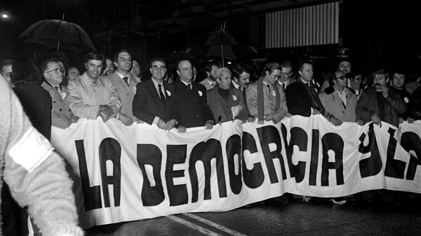 Manifestación en Madrid tras el Golpe de Estado del 23 de febrero de 1981 - Sputnik Mundo