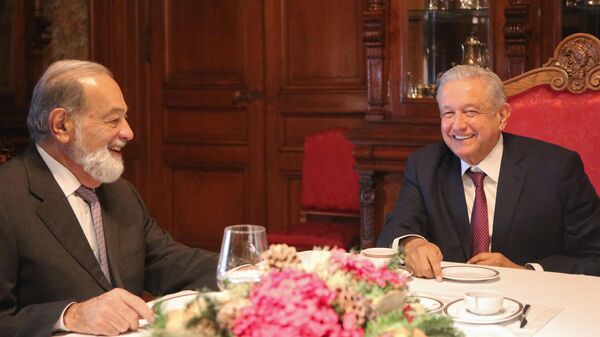 Carlos Slim, empresario mexicano, y Andrés Manuel López Obrador, presidente de México  - Sputnik Mundo