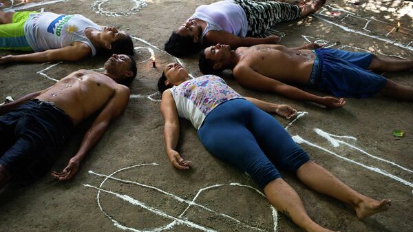 La gente venezolana en el ritual  - Sputnik Mundo
