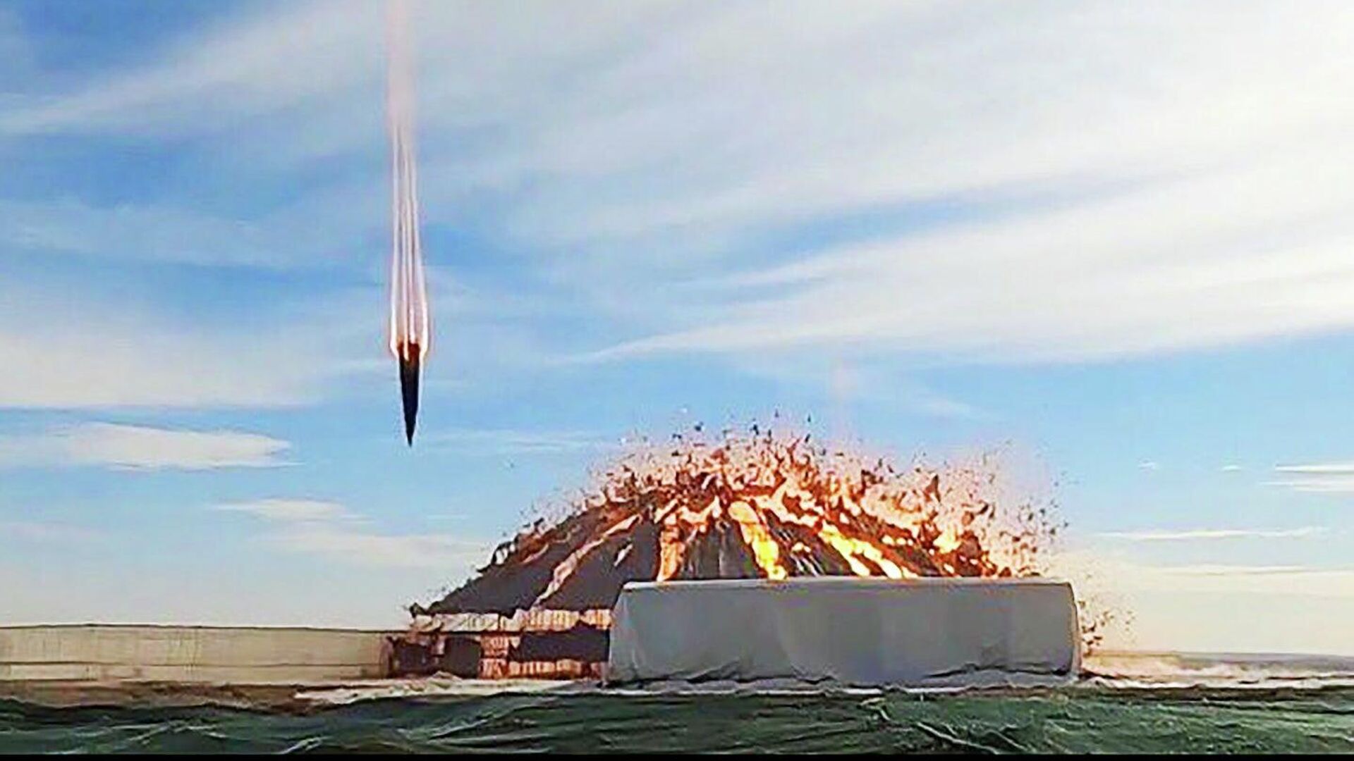 Un misil balístico iraní a punto de impactar contra la maqueta de una central nuclear israelí - Sputnik Mundo, 1920, 03.01.2022