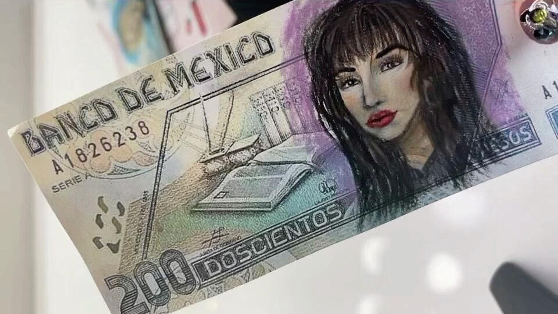 Billete de 200 pesos con el rostro de Selena Quintanilla - Sputnik Mundo, 1920, 03.01.2022
