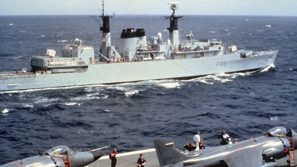 Un buque de guerra británico en 1982 (archivo) - Sputnik Mundo