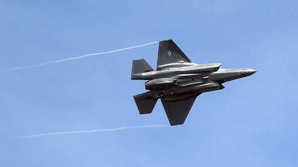 Una caza furtivo F-35 - Sputnik Mundo