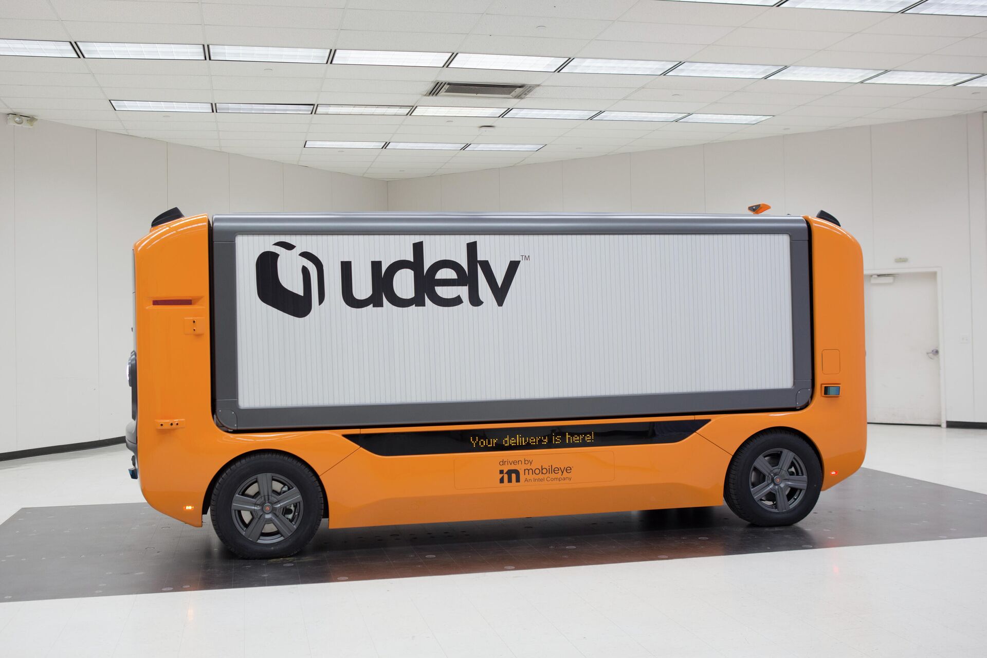Udelv desarrolla un vehículo de conducción autónoma para la entrega de paquetería. - Sputnik Mundo, 1920, 04.01.2022